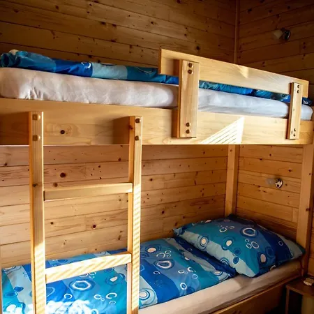 Houseboat Bonanza - Bed & Cruise Prága